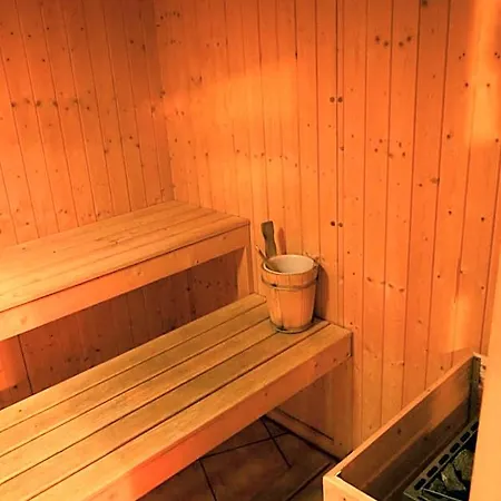 Отель Indren Hus 2*